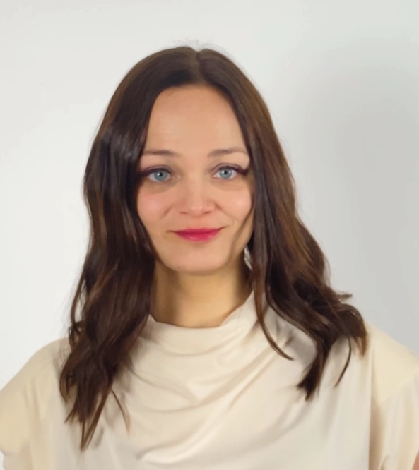 Lenka Corlannova, Business Intelligence Consultant